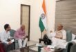 गाजीपुर: रक्षामंत्री राजनाथ सिंह से मिले एडवोकेट प्रकाश गौतम, ताड़ीघाट पैसेंजर ट्रेन चलाने की मांग