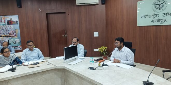 गाजीपुर: ग्राम पंचायत की खुली बैठक में ही पीएम आवास की सूची पोर्टल पर अपलोड कराये वीडीओ- मुख्‍य विकास अधिकारी  