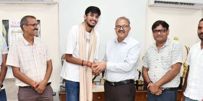 बीएचयू के अभिनव दुबे अंर्तराष्‍ट्रीय सम्‍मान से सम्मानित