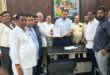 एलपीजी डिस्‍ट्रीब्‍यूटर्स एसोसिएशन गाजीपुर ने अपने सात सूत्रीय मांगो को लेकर डीएम को सौंपा पत्रक