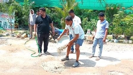 गाजीपुर: शम्‍मी सिंह फिर मैदान में, बोले- शहर की बीमार सड़कों का इलाज कब?-