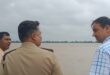 गाजीपुर: डीएम-एसपी ने किया बाढ़ प्रभावित सेवराई का निरीक्षण