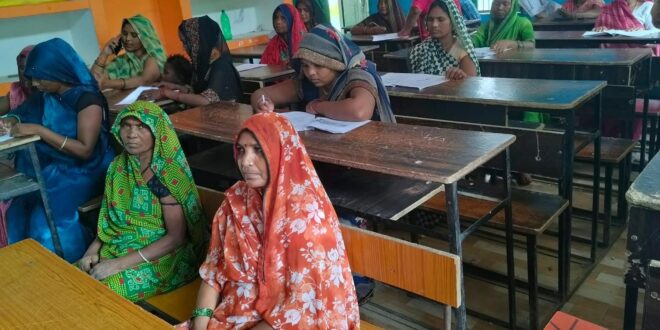 गाजीपुर: 20 परीक्षा केंद्रों पर 252 नवसाक्षर ने दी परीक्षा