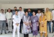 गाजीपुर: संविदा कर्मियों ने देवकली स्‍वास्‍थ्‍य केंद्र पर किया धरना-प्रदर्शन  
