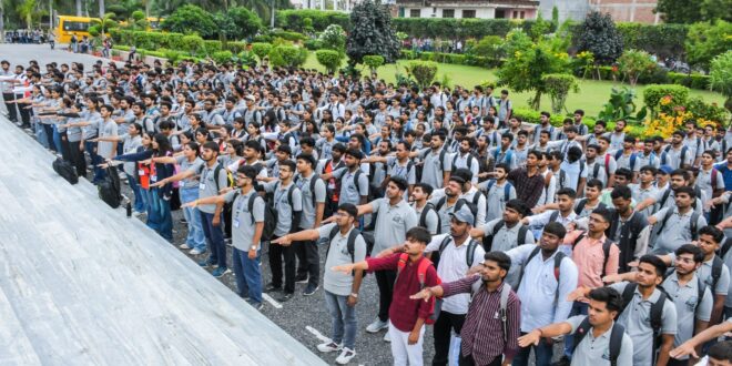 राष्ट्रीय एकता दिवस पर अशोका इंस्टीट्यूट, वाराणसी में शपथ ग्रहण एवं एकता दौड़ का आयोजन