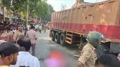 आजमगढ़: ट्रेलर की चपेट में आने से बाइक सवार छात्रा की मौत, भाई गंभीर