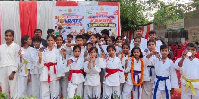 गाजीपुर: प्रदेश स्तरीय कराटे प्रतियोगिता में अर्श पब्लिक स्कूल के खिलाड़ियों ने जीती ट्रॉफी