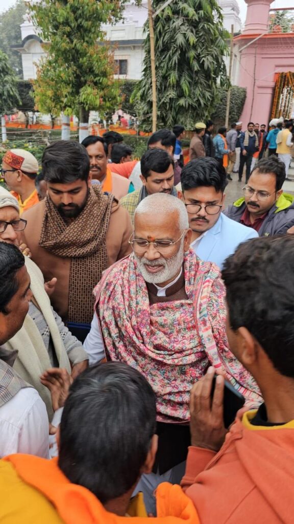 मकर संक्रांति पर भाजपा नेता आदित्य सिंह ने महायोगी गुरु गोरक्षनाथ जी का किया दर्शन-पूजन 14 null