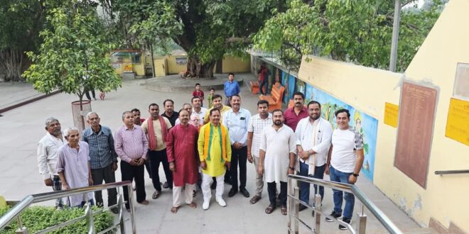 एक राष्ट्र एक चुनाव के मुद्दे पर मऊ व्यापार मंच ने कहा “हम साथ साथ हैं”