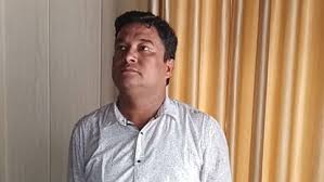 वाराणसी: एंटी करप्‍शन टीम ने 22 हजार रिश्‍वत लेते हुए बिजली विभाग के जेई को किया गिरफ्तार   