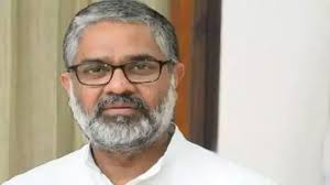 सांसद नीरज शेखर ने दिलशादपुर गांव में ट्रांसफार्मर बदलने के लिए विद्युत विभाग को लिखा पत्र, कहा- विभाग की लापरवाही से जनता परेशान