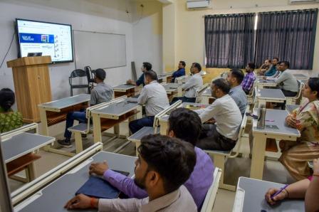 अशोका इंस्टीट्यूट वाराणसी में मैटलैब आधारित एआई/एमएल कार्यशाला आयोजित