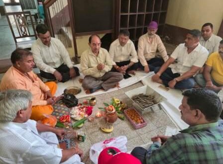 पीजी कॉलेज गाजीपुर में वैदिक रीति से हवन पूजन के साथ हुआ दीक्षारम्भ