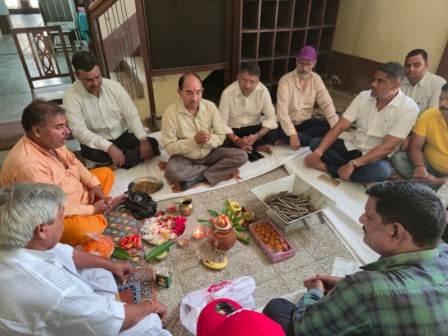 पीजी कॉलेज गाजीपुर में वैदिक रीति से हवन पूजन के साथ हुआ दीक्षारम्भ