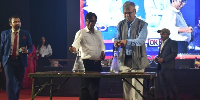 बीएचयू में लाइव वैज्ञानिक प्रयोगों पर आधारित साइंस शो का हुआ आयोजन