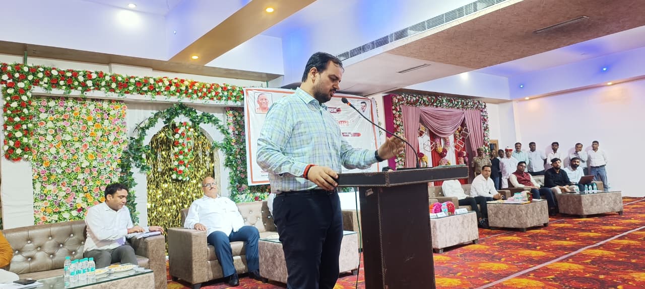 प्रत्येक बच्चों को निपुण बनाना हमारी सर्वोच्च प्राथमिकता- डीएम गाजीपुर