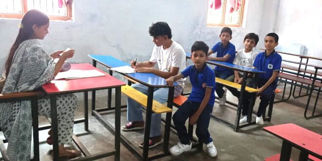 स्वामी विवेकानंद स्कूल गाजीपुर में अभिभावक-शिक्षक बैठक का हुआ सफल आयोजन