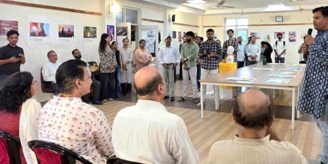 बीएचयू में जॉय ऑफ फ्रीडम’ प्रदर्शनी में तस्वीरों के माध्यम से आज़ादी के विविध रंगों की हुई अभिव्यक्ति