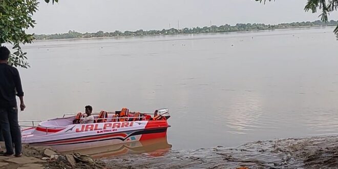 गाजीपुर: गंगा का जलस्तर घटाव पर