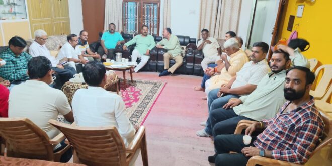 गाजीपुर: अखिल भारतीय कायस्थ महासभा की बैठक संपन्‍न, सदस्‍यता बढ़ाने पर हुआ विचार
