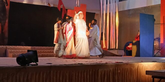 गाजीपुर: राष्ट्र नायको एवं साहित्यिक कृतियों पर आधारित नाटक प्रस्तुति का हुआ आयोजन